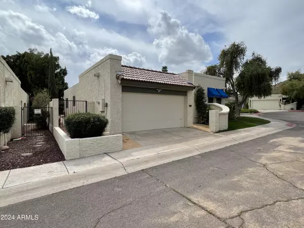 Phoenix, AZ 85044,4617 E DESERT Drive