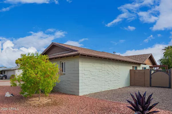 Sun City, AZ 85351,10521 W MISSION Lane