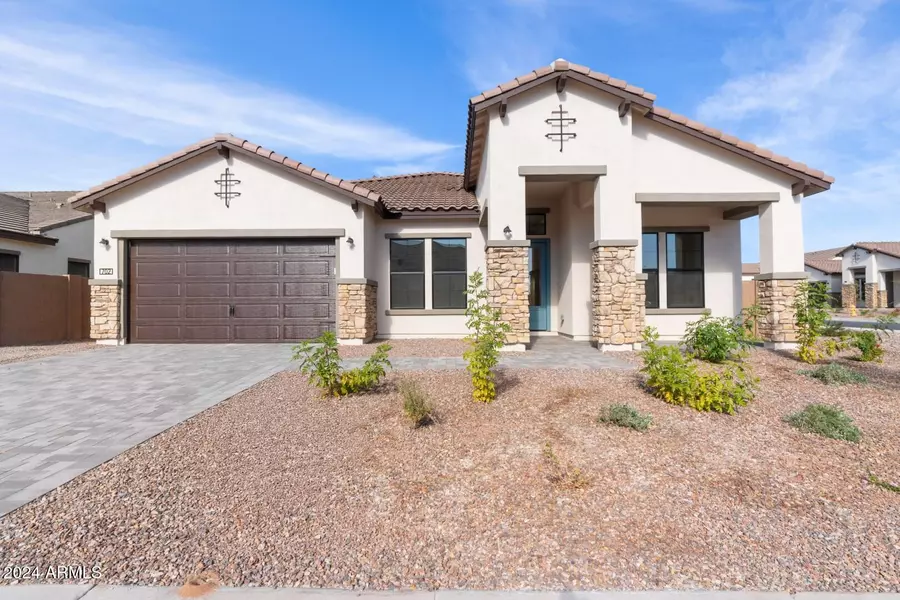 702 E Coho Drive, San Tan Valley, AZ 85140