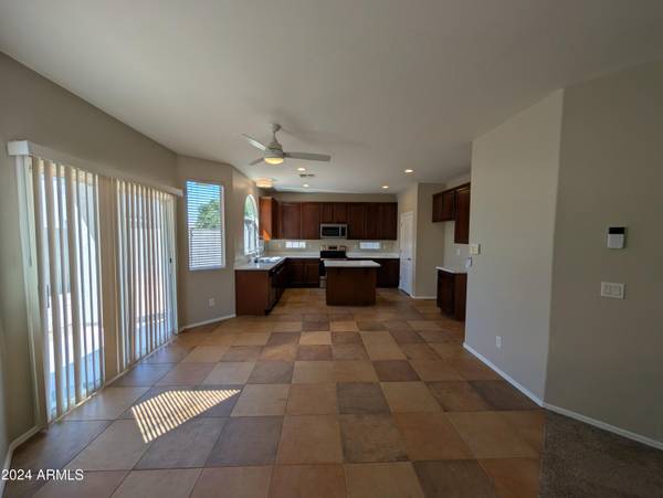 Tolleson, AZ 85353,8913 W TORONTO Way