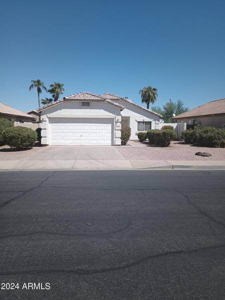 2070 E CATCLAW Street, Gilbert, AZ 85296