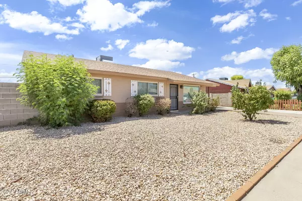 3009 W CLAREMONT Street, Phoenix, AZ 85017