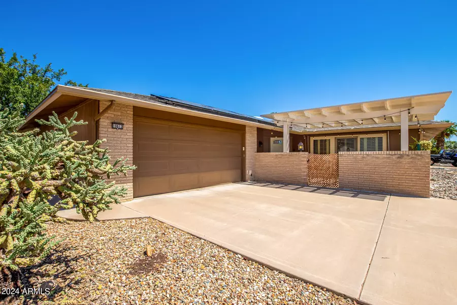 10612 W OAK RIDGE Drive, Sun City, AZ 85351