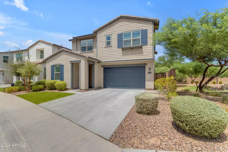 1306 W COYOTE Drive, Chandler, AZ 85286