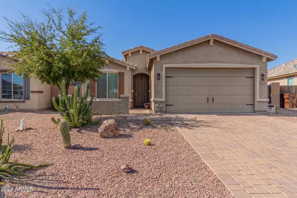 2120 W TOBIAS Way, San Tan Valley, AZ 85144