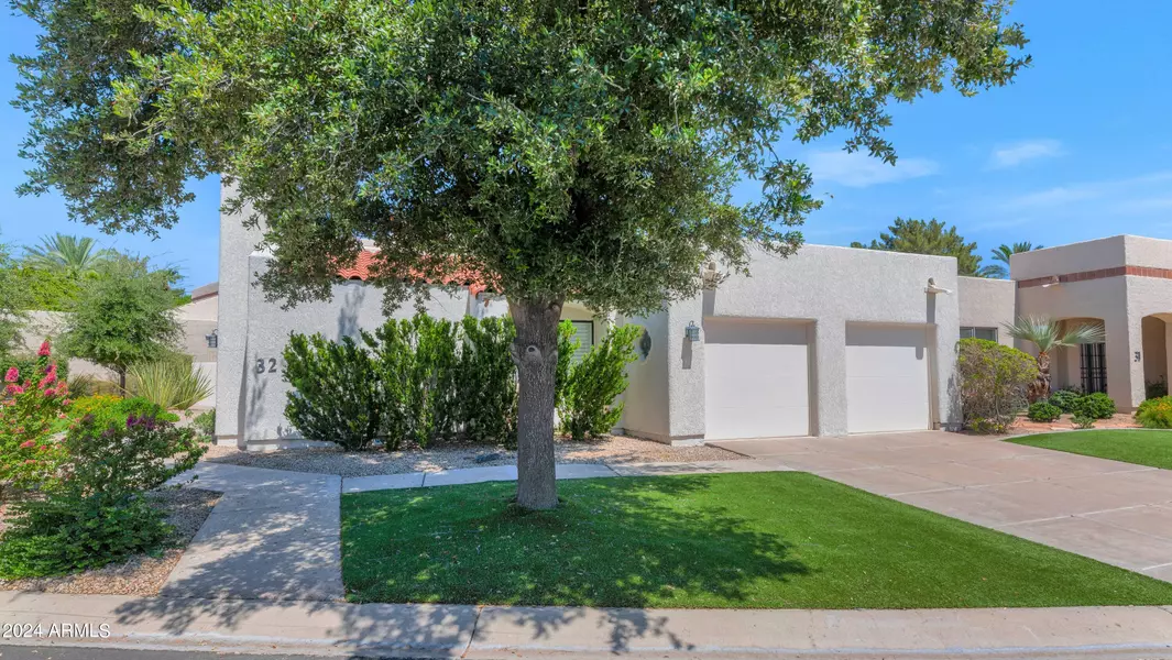 2626 E ARIZONA BILTMORE Circle #32, Phoenix, AZ 85016