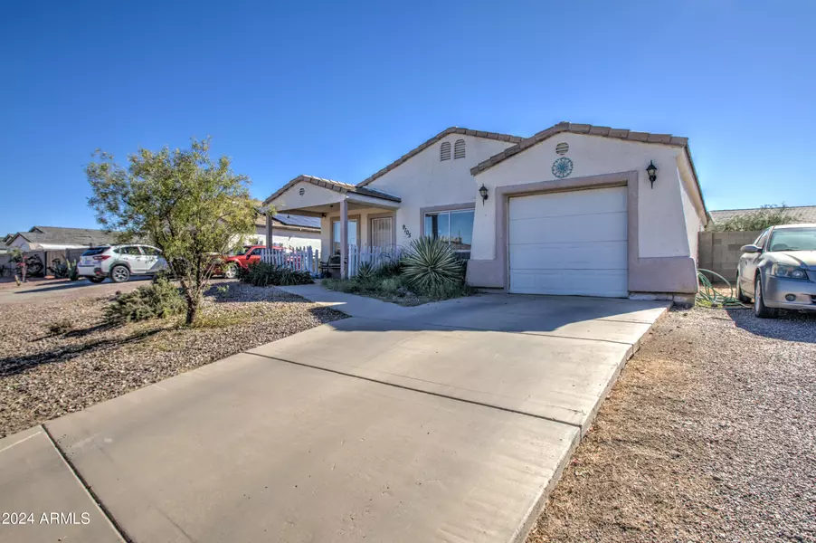 9105 W MAGNUM Drive, Arizona City, AZ 85123