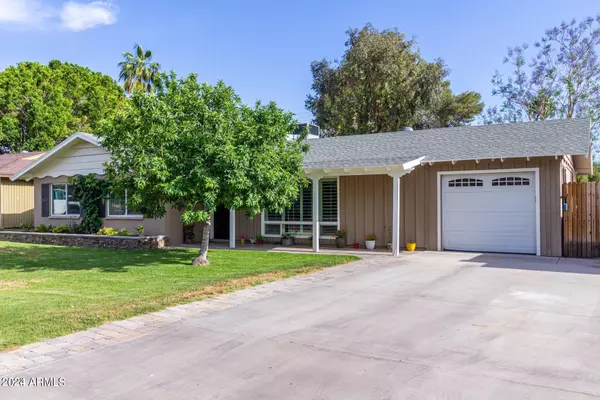 Phoenix, AZ 85016,1713 E MCLELLAN Boulevard