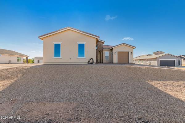 San Tan Valley, AZ 85144,27536 N FREEDOM Street