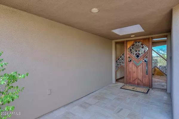 Scottsdale, AZ 85255,10040 E Happy Valley Road #286