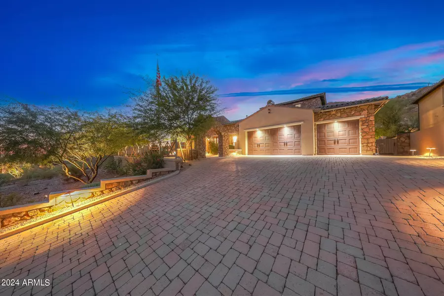 8588 W Gambit Trail, Peoria, AZ 85383