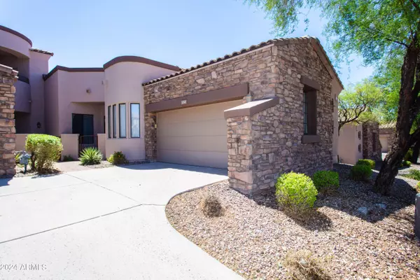 7445 E EAGLE CREST Drive #1040, Mesa, AZ 85207