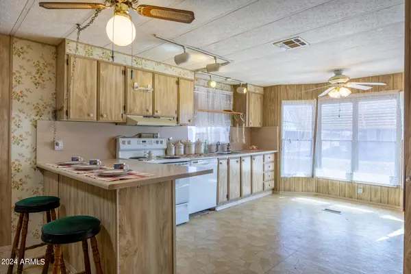 2100 N TREKELL Road #148, Casa Grande, AZ 85122
