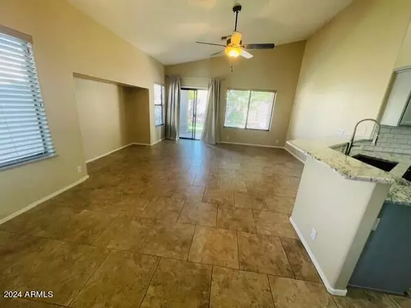 Chandler, AZ 85248,2182 W REDWOOD Drive