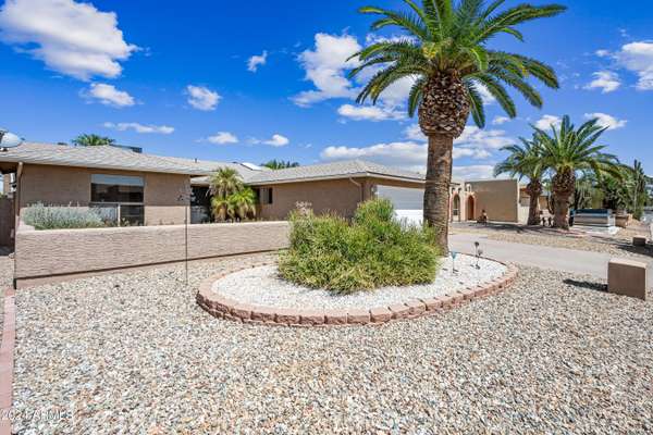 10118 E NAVAJO Place,  Sun Lakes,  AZ 85248