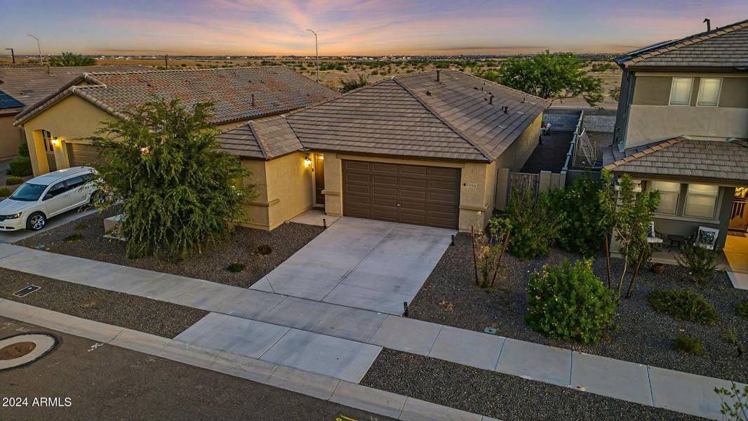 17241 W SPUR Drive, Surprise, AZ 85387