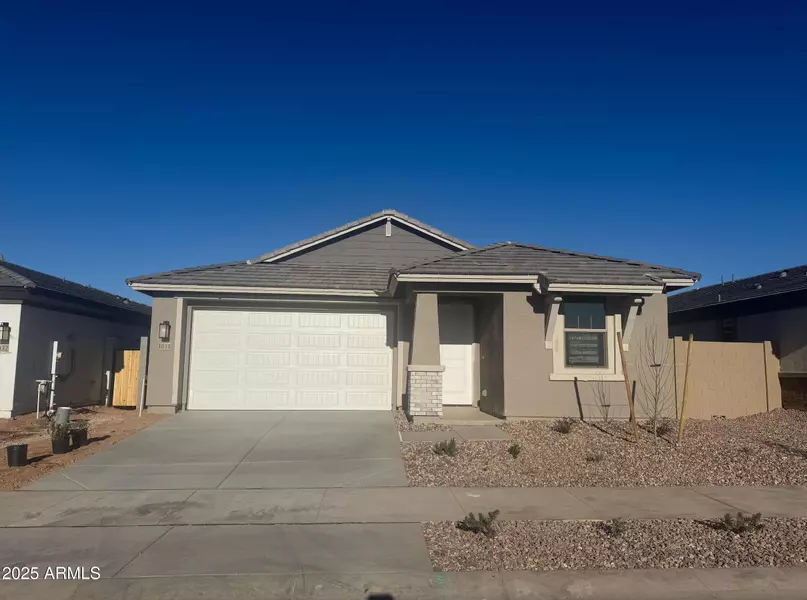 1018 W Finch Drive, Queen Creek, AZ 85140