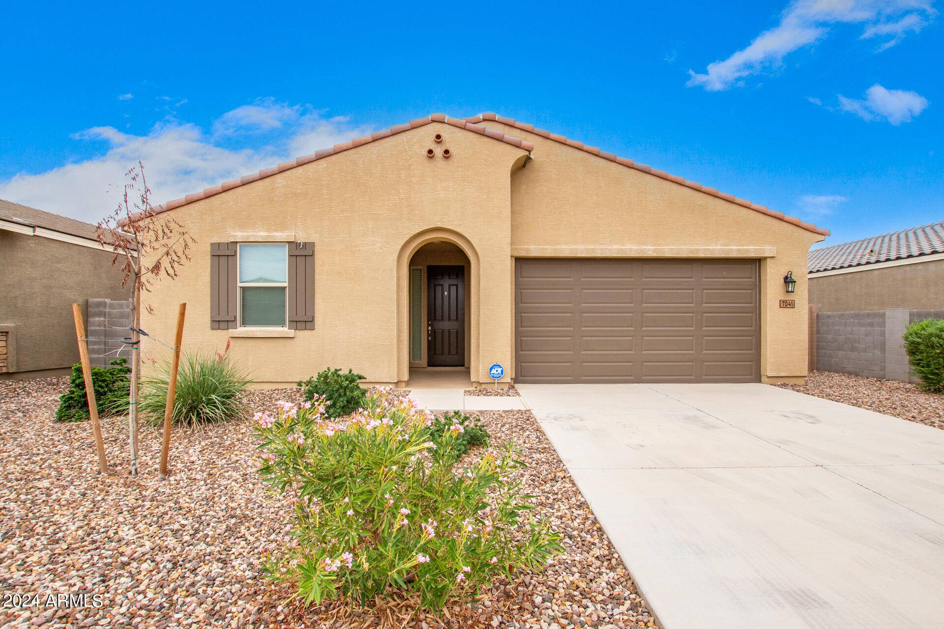 San Tan Valley, AZ 85143,7041 E BOBWHITE Court