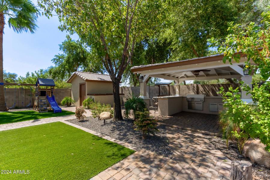 40412 N PRZEWALSKI Street, San Tan Valley, AZ 85140