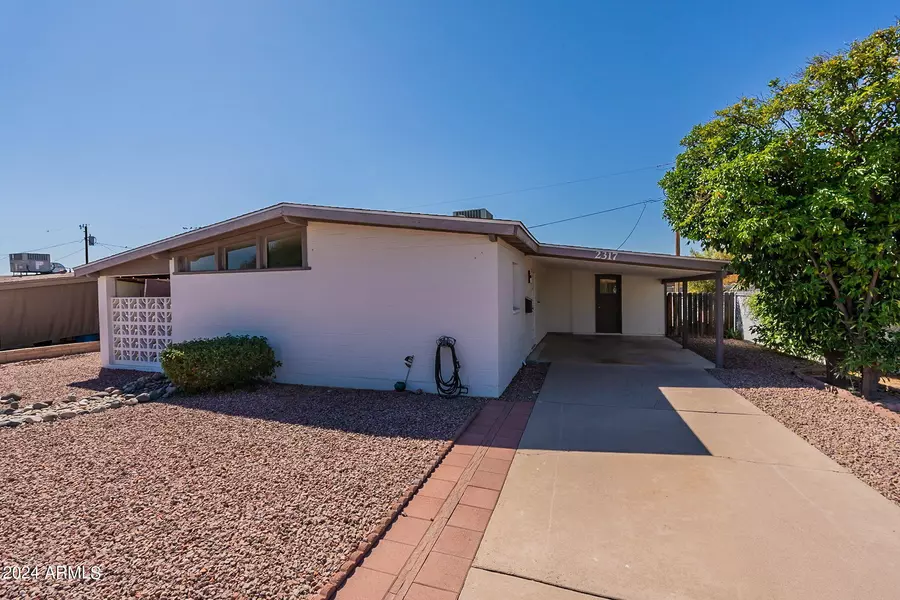 2317 E SYLVIA Street, Phoenix, AZ 85022