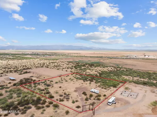 Aguila, AZ 85320,0 W Buffalo Dog Road #-