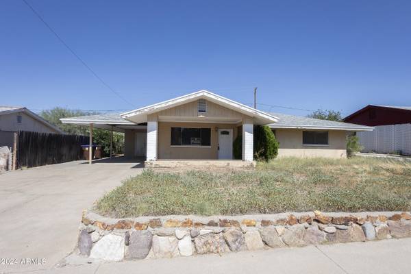 334 W ESSEX Road, Kearny, AZ 85137