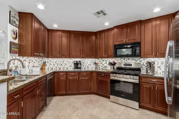 Phoenix, AZ 85054,5450 E DEER VALLEY Drive #2007