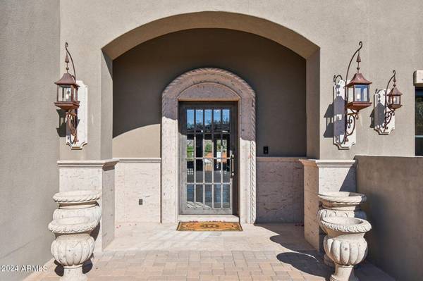 Paradise Valley, AZ 85253,5738 N 32ND Place