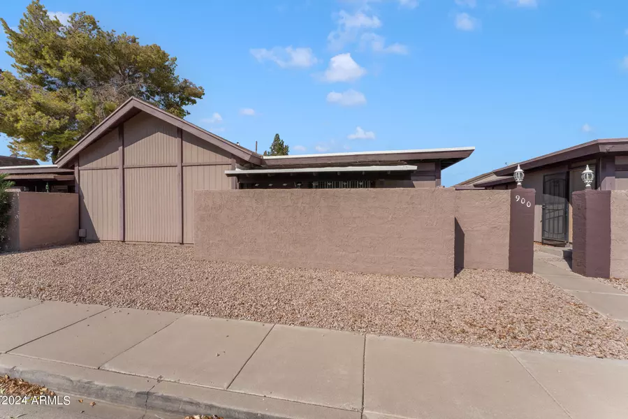 900 S HACIENDA Drive #A, Tempe, AZ 85281