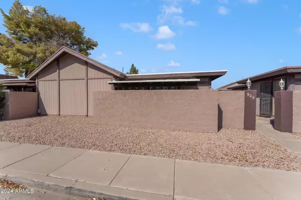 900 S HACIENDA Drive #A, Tempe, AZ 85281