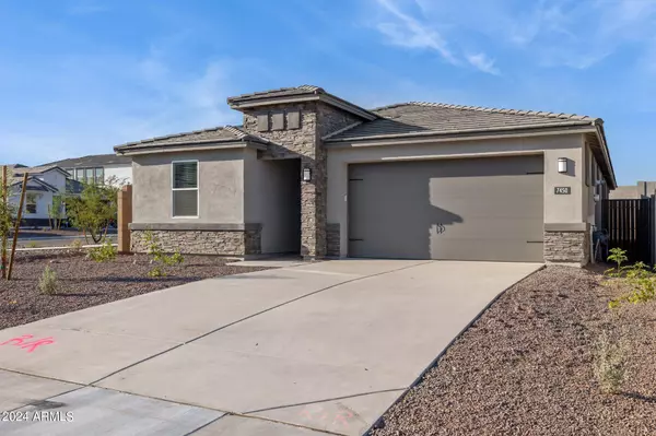 7450 W QUAIL TRACK Drive, Peoria, AZ 85383