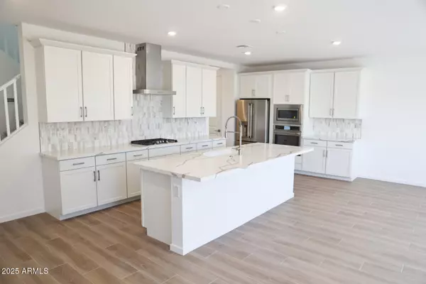 Phoenix, AZ 85085,2428 W ROWEL Road