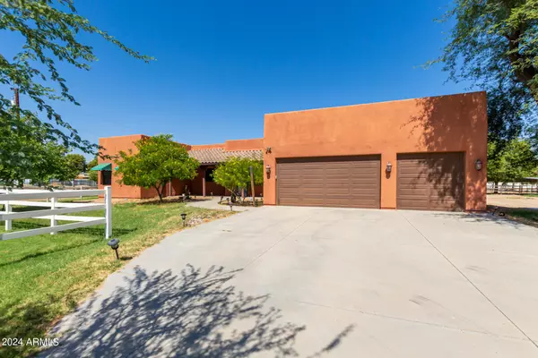 17348 W cochise Drive, Waddell, AZ 85355