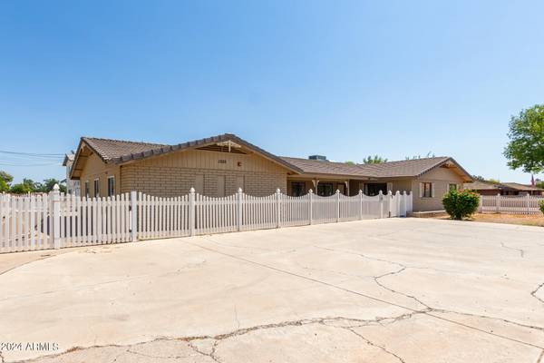 Gilbert, AZ 85234,1355 N GREENFIELD Road