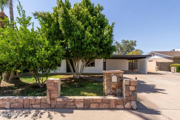 15220 N 24TH Place, Phoenix, AZ 85032