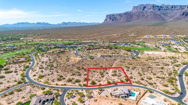 9356 E SUPERSTITION MOUNTAIN Drive #25, Gold Canyon, AZ 85118