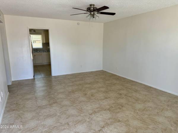 Phoenix, AZ 85029,3323 W LUPINE Avenue