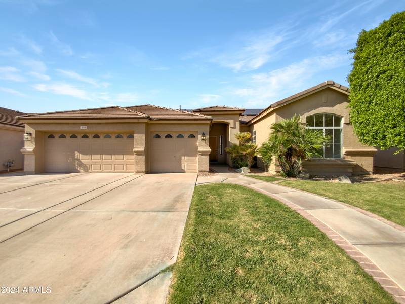 880 W CHERRYWOOD Drive, Chandler, AZ 85248