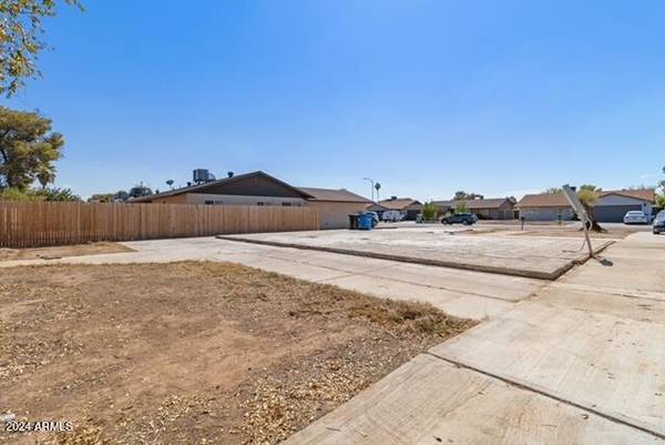 Phoenix, AZ 85017,6829 N 31ST Drive #19