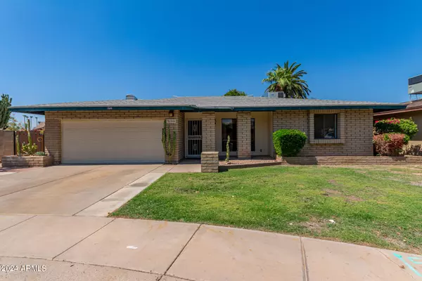 1646 S PECAN Circle, Mesa, AZ 85202