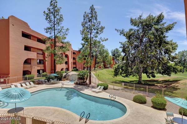 Phoenix, AZ 85032,12222 N PARADISE VILLAGE Parkway S #135