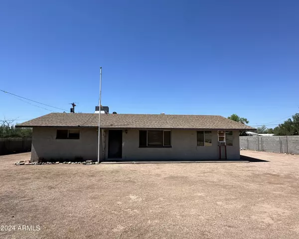 Apache Junction, AZ 85120,396 N IRONWOOD Drive