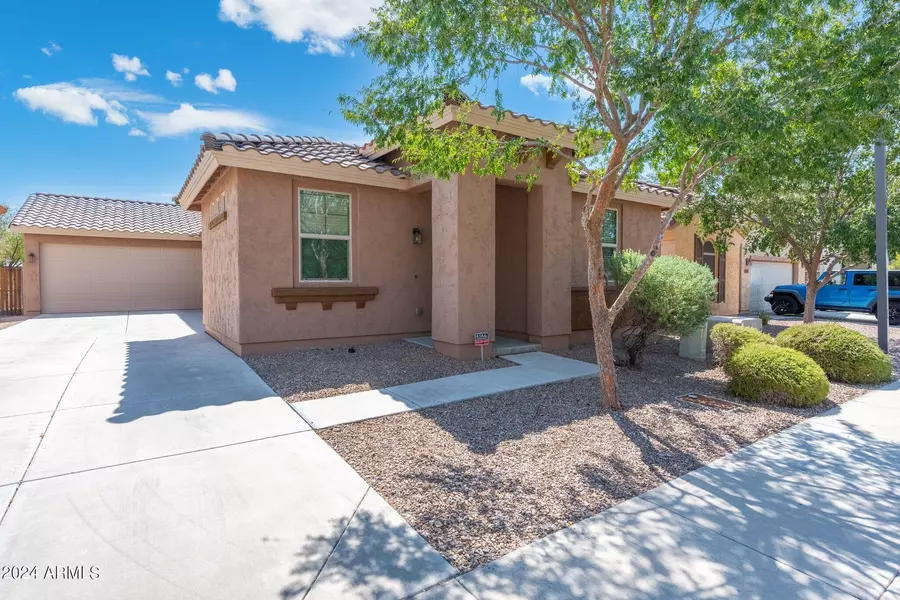 7391 W MILTON Drive W, Peoria, AZ 85383