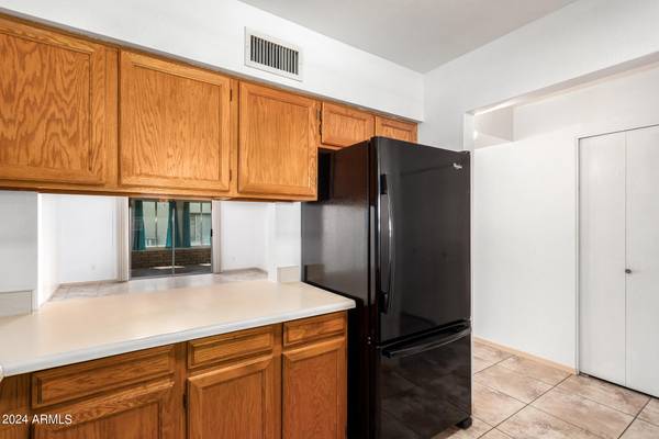 Mesa, AZ 85205,131 N HIGLEY Road #120