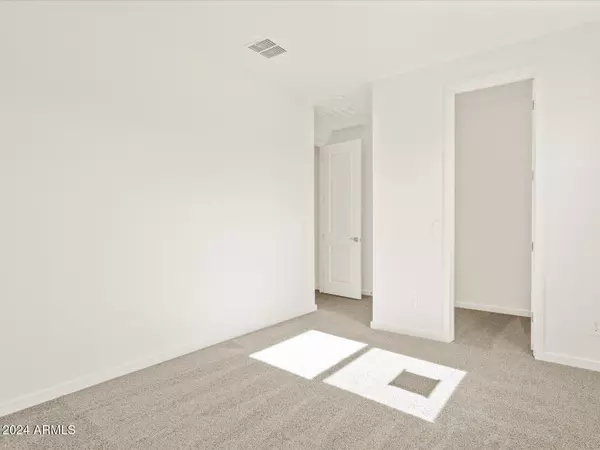 San Tan Valley, AZ 85143,3546 E ALEXANDER Drive