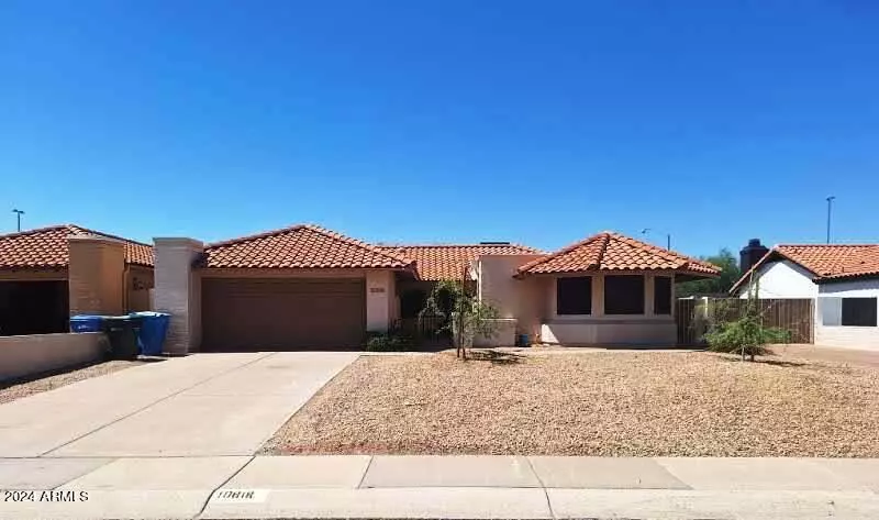 10818 N 33RD Place, Phoenix, AZ 85028