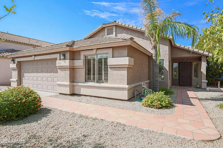 7402 W TRAILS Drive, Glendale, AZ 85308