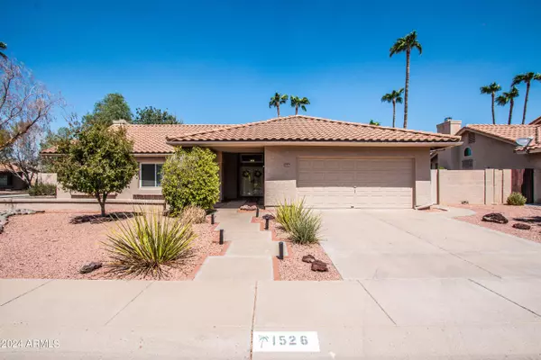 1526 W BOA VISTA Drive W, Gilbert, AZ 85233