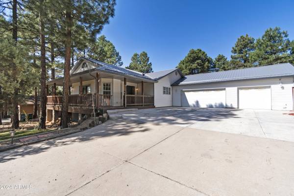 1060 N 32ND Avenue, Show Low, AZ 85901