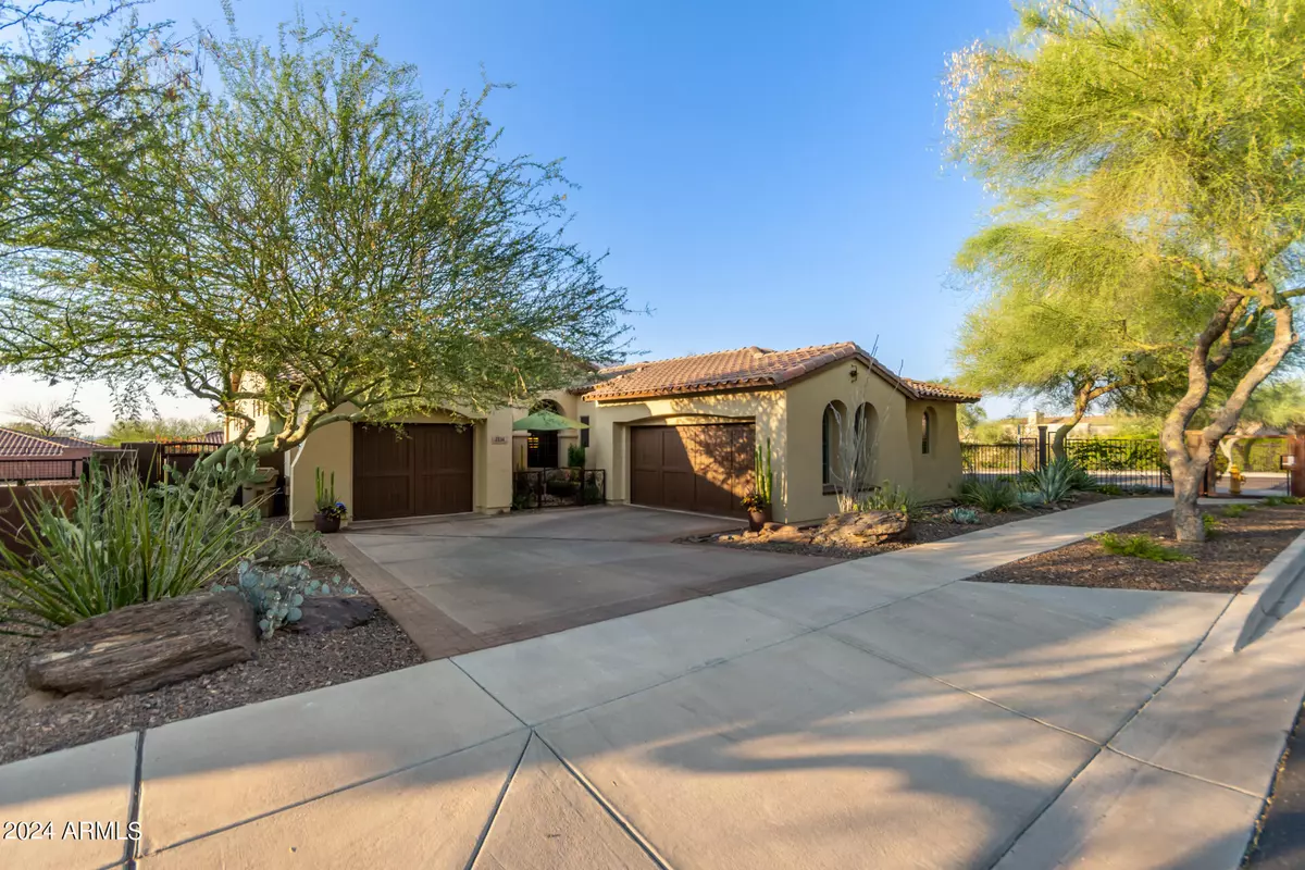 Phoenix, AZ 85042,2334 E SAMANTHA Way